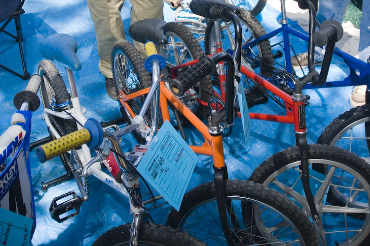 pic vbmx-6047